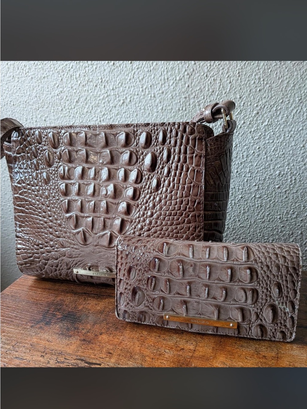 Women’s BRAHMIN Croc-Embossed Brown Shoulder Bag and Wallet Set